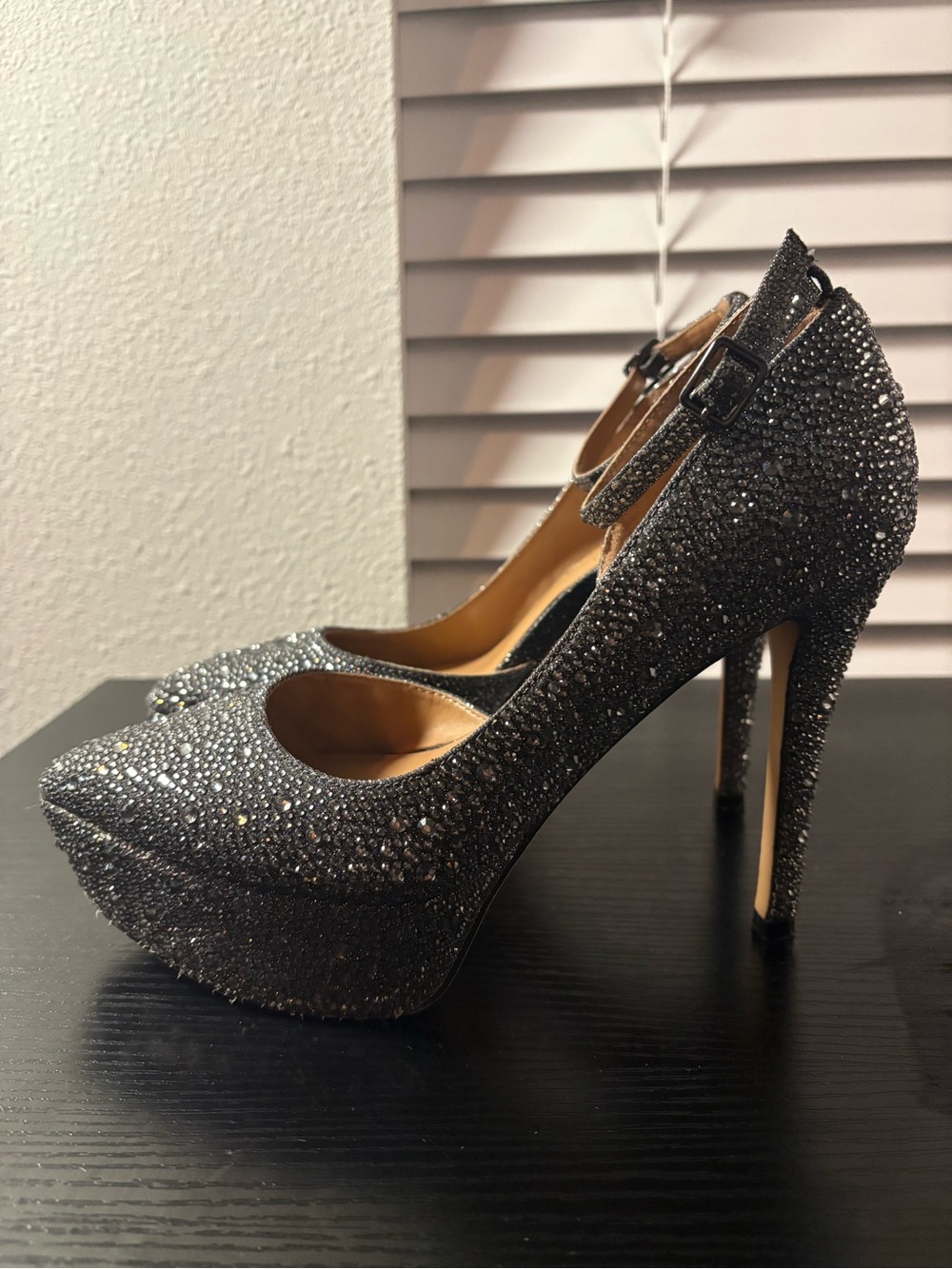 Jessica Simpson Ormanda Crystal Rhinestone Platform Pump Ankle Strap Heels 8M